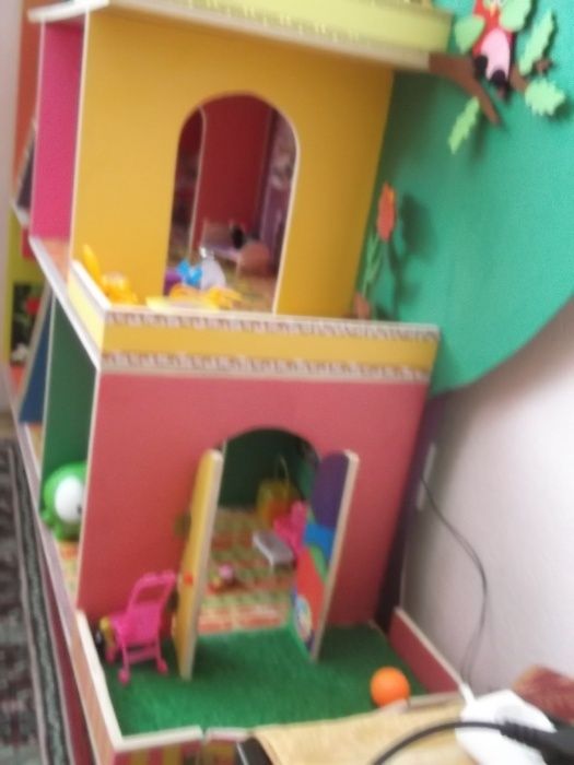 Большой деревянный дом для кукол, кукольный домик