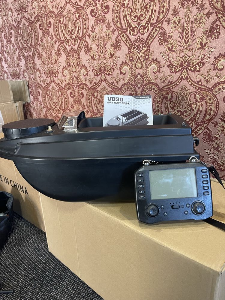 Продам кораблик Flytec 0v30, з езалотом