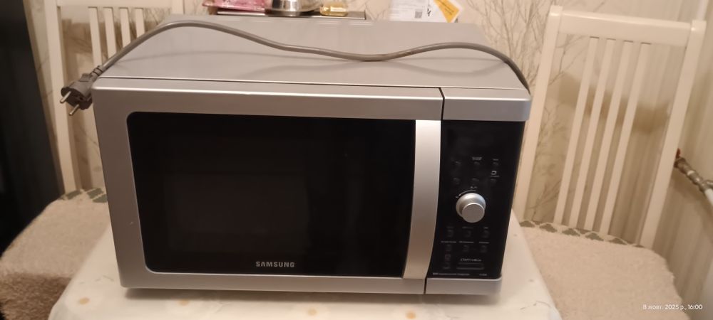 Мікрохвильова піч Samsung CE1000R