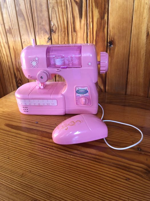 Дитяча швейна машинка