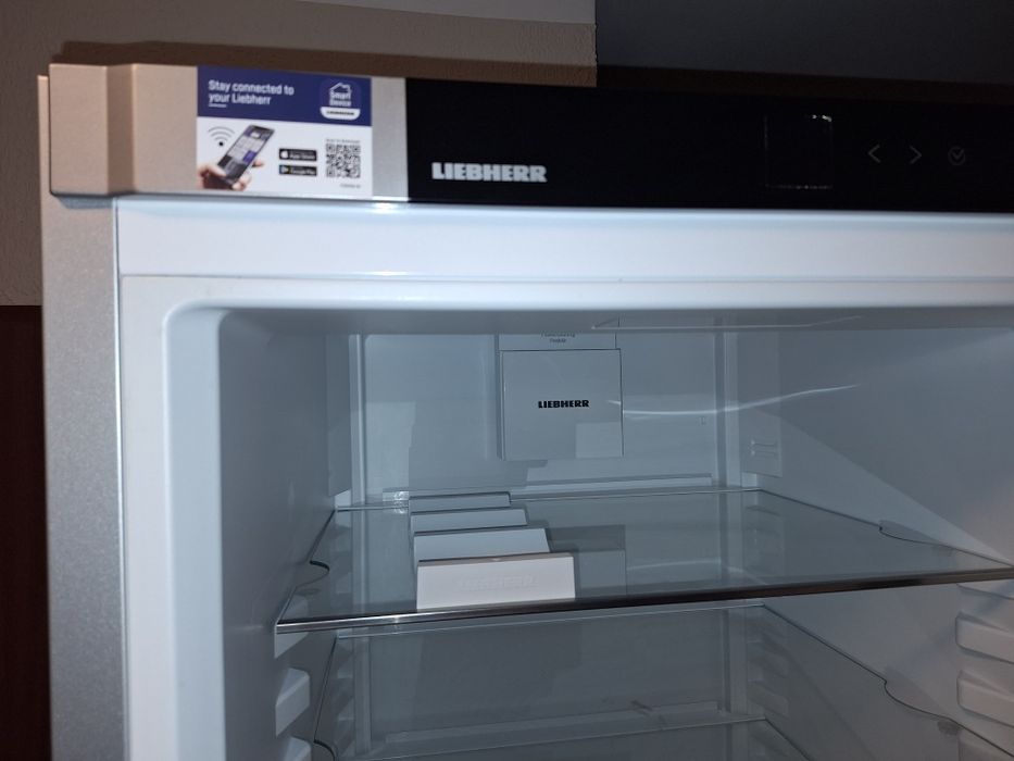 Lodówka Liebherr Pure KGNsdc 57Z03 Zamrażarka No Frost 201,5 cm