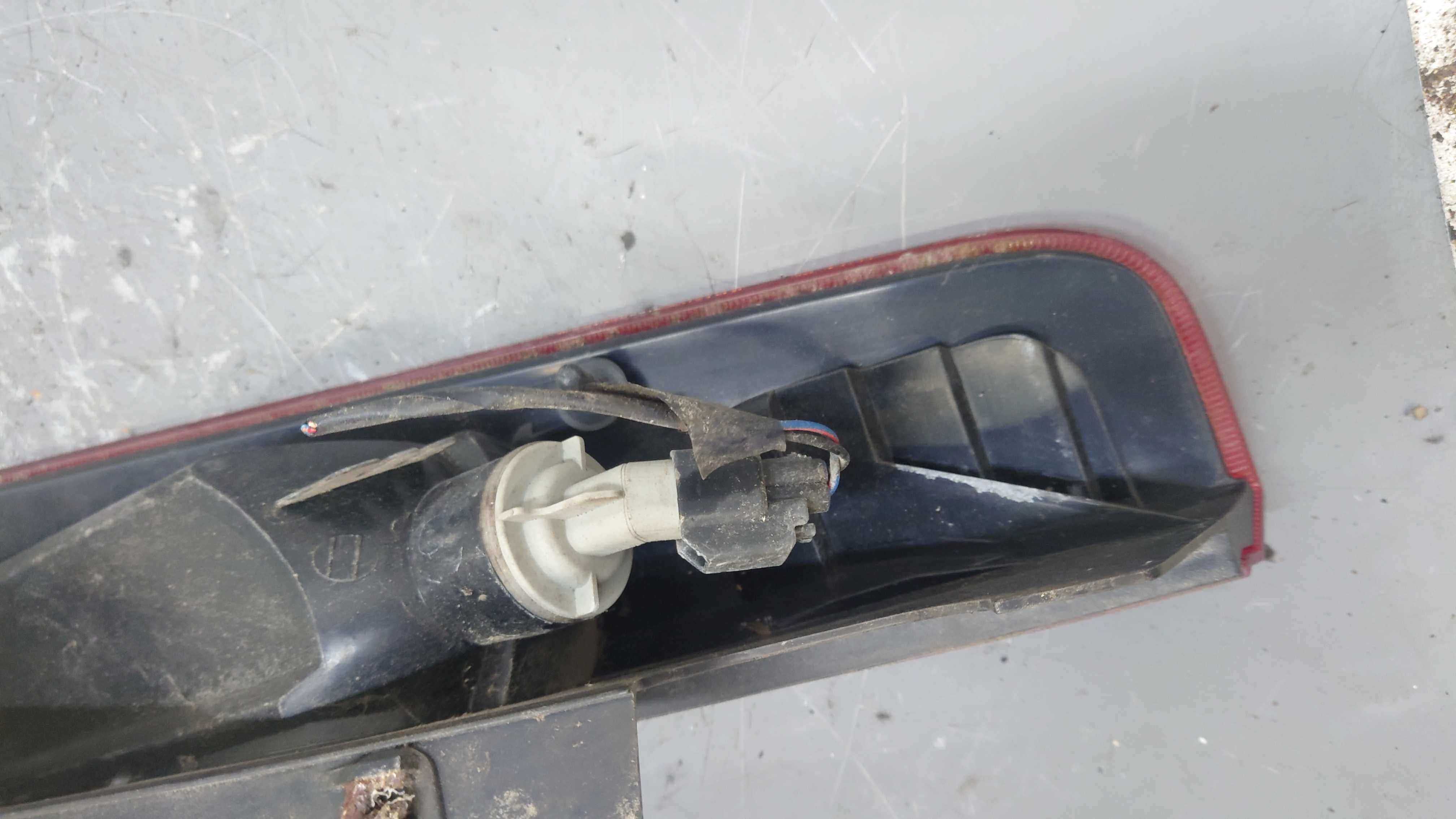 Ford Focus MK2 2 II Hatchback Lampa Prawy Tył Prawa Tylna PT