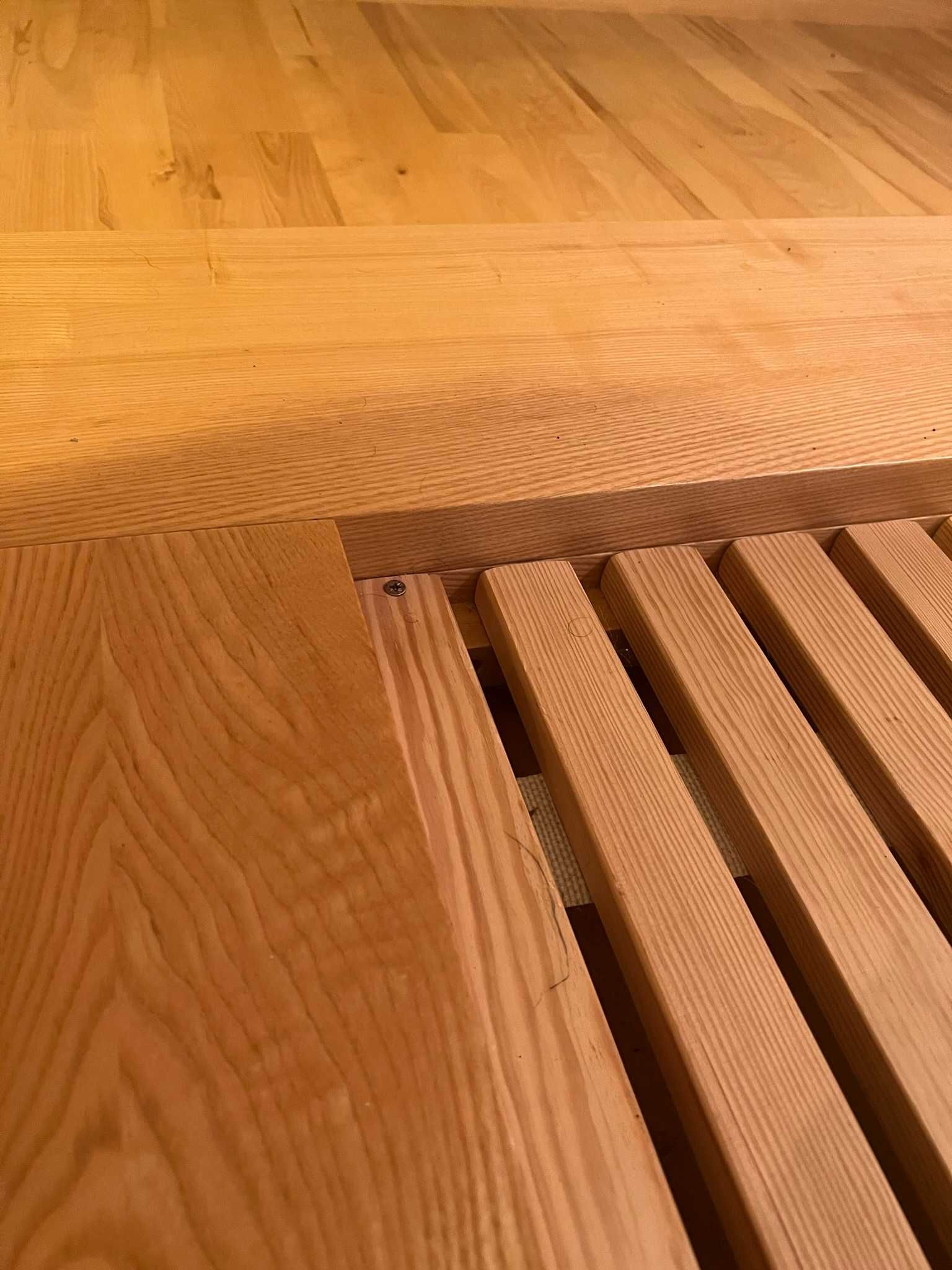 Łóżko drewniane jesion firmy MANUFAKTURA DREWNA