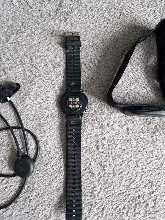 Zegarek sportowy Polar z ładowarką i pasem