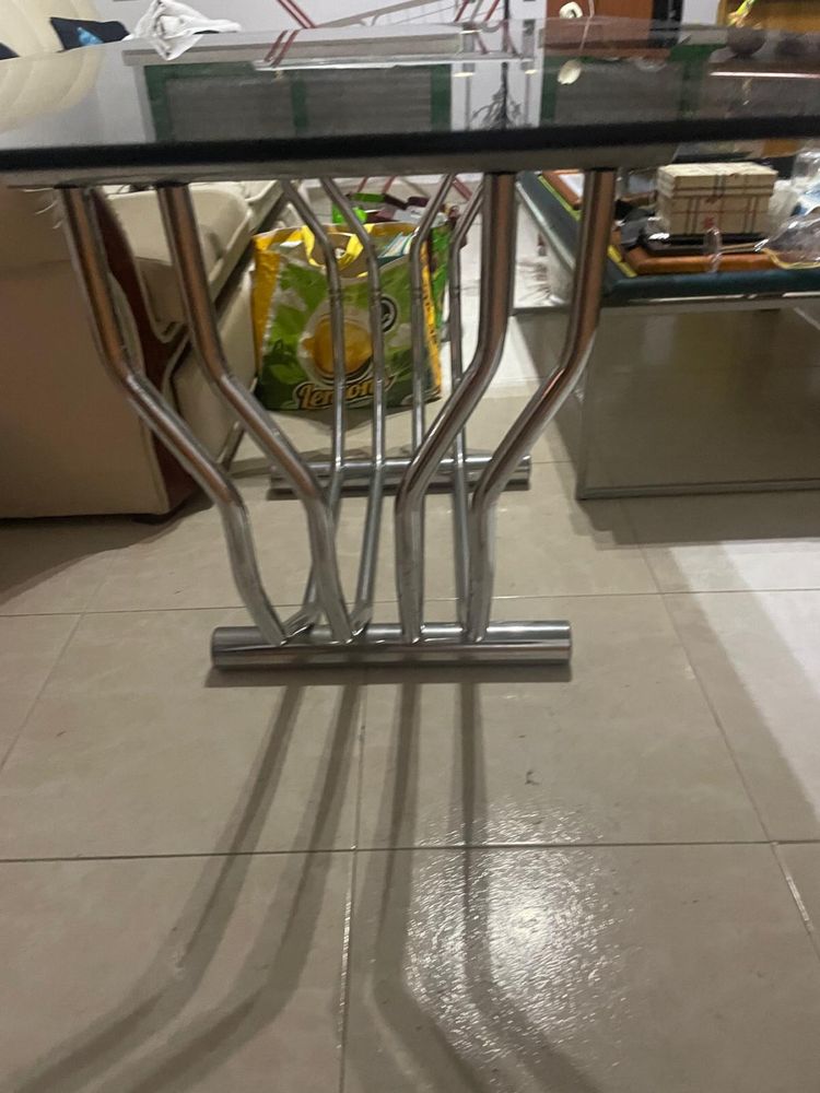 Mesa de jantar em vidro