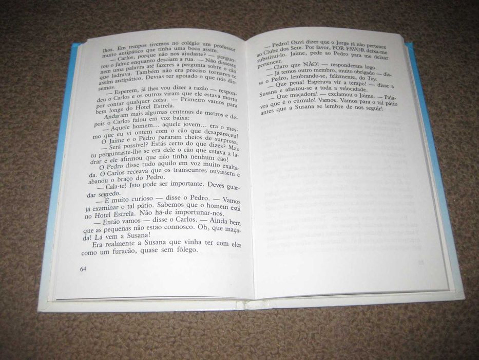 Livro "Os Sete e os Cães Roubados" de Enid Blyton