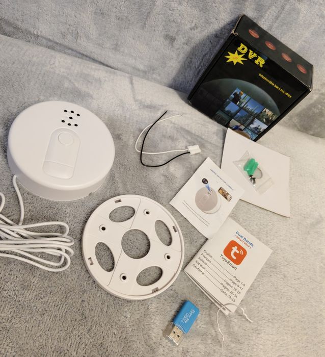 Датчик дыма/угарного газа со СКРЫТОЙ камерой - "TUYA"