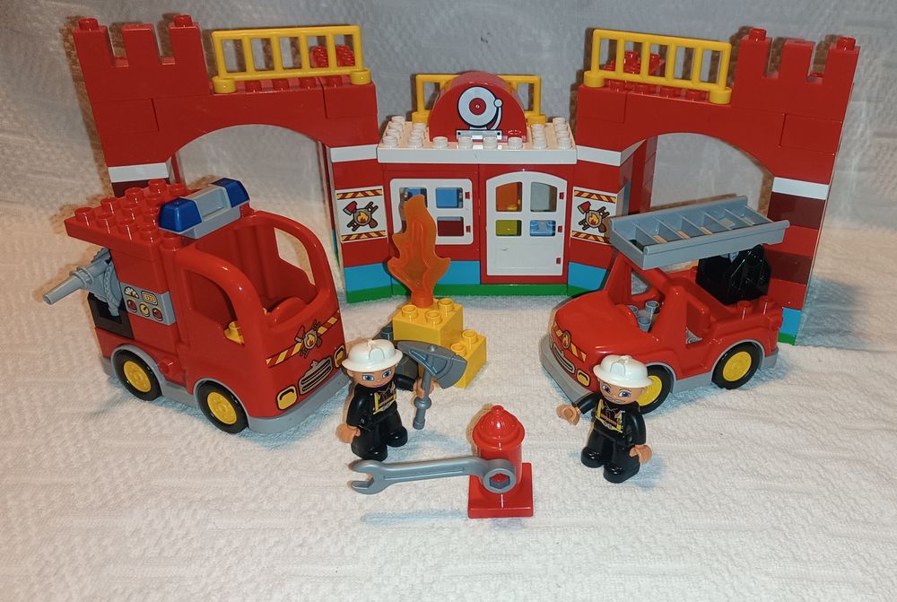 Лего дупло пожежна станція 10593 всі деталі