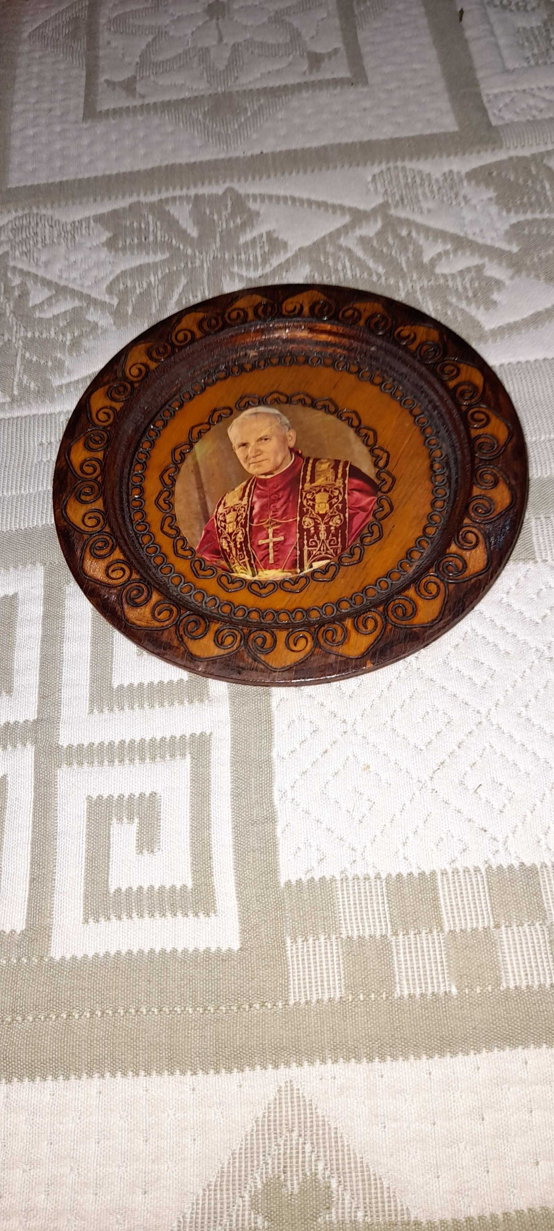 stary obrazek z wizerunkiem Jana Pawła II styl góralski