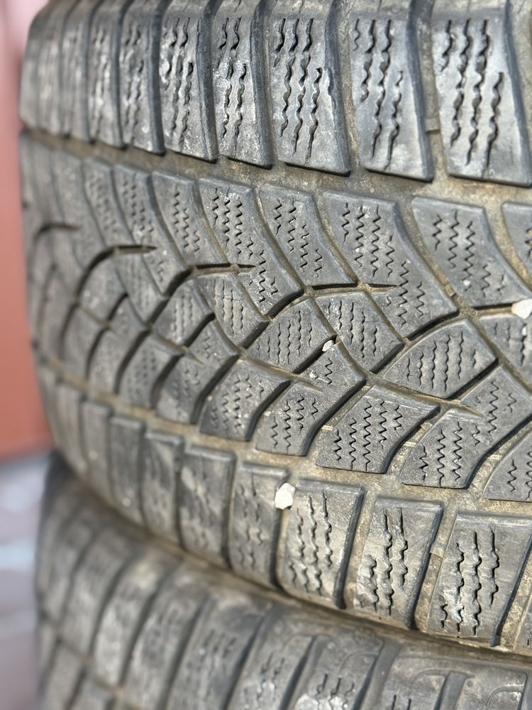 Opony zimowe 245/40 R18 97V AO GoodYear UltraGrip Performance Audi OEM