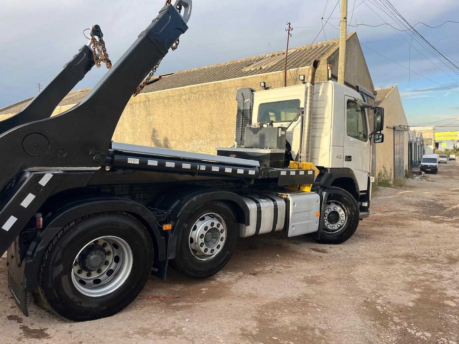 Volvo FM 410 porta contentores 6m3
