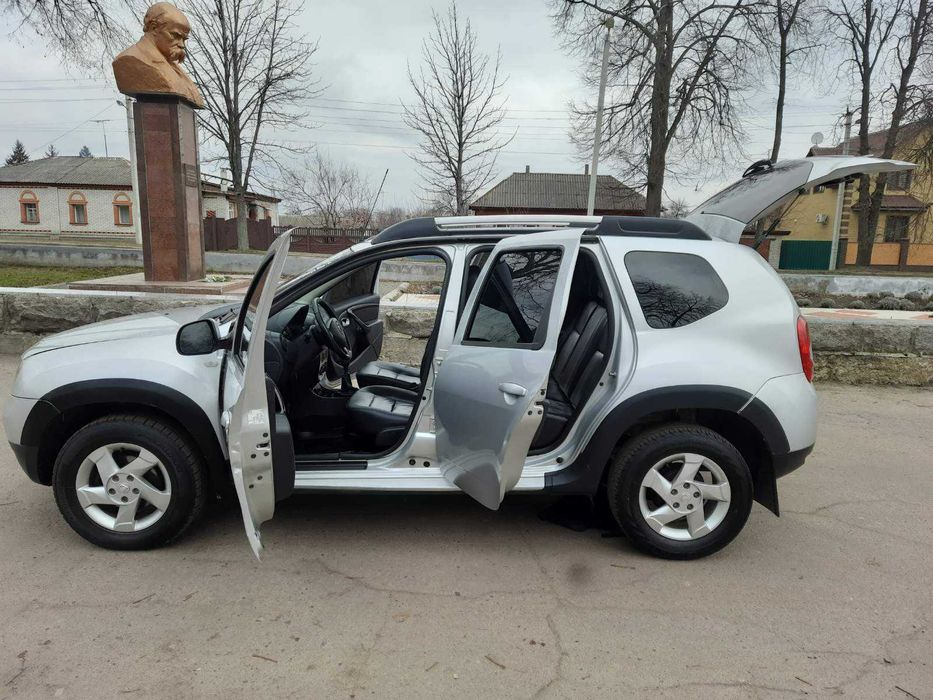 Продам Dacia Duster 2010