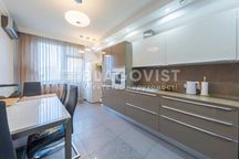 Продається квартира в ЖК Сонячна Брама