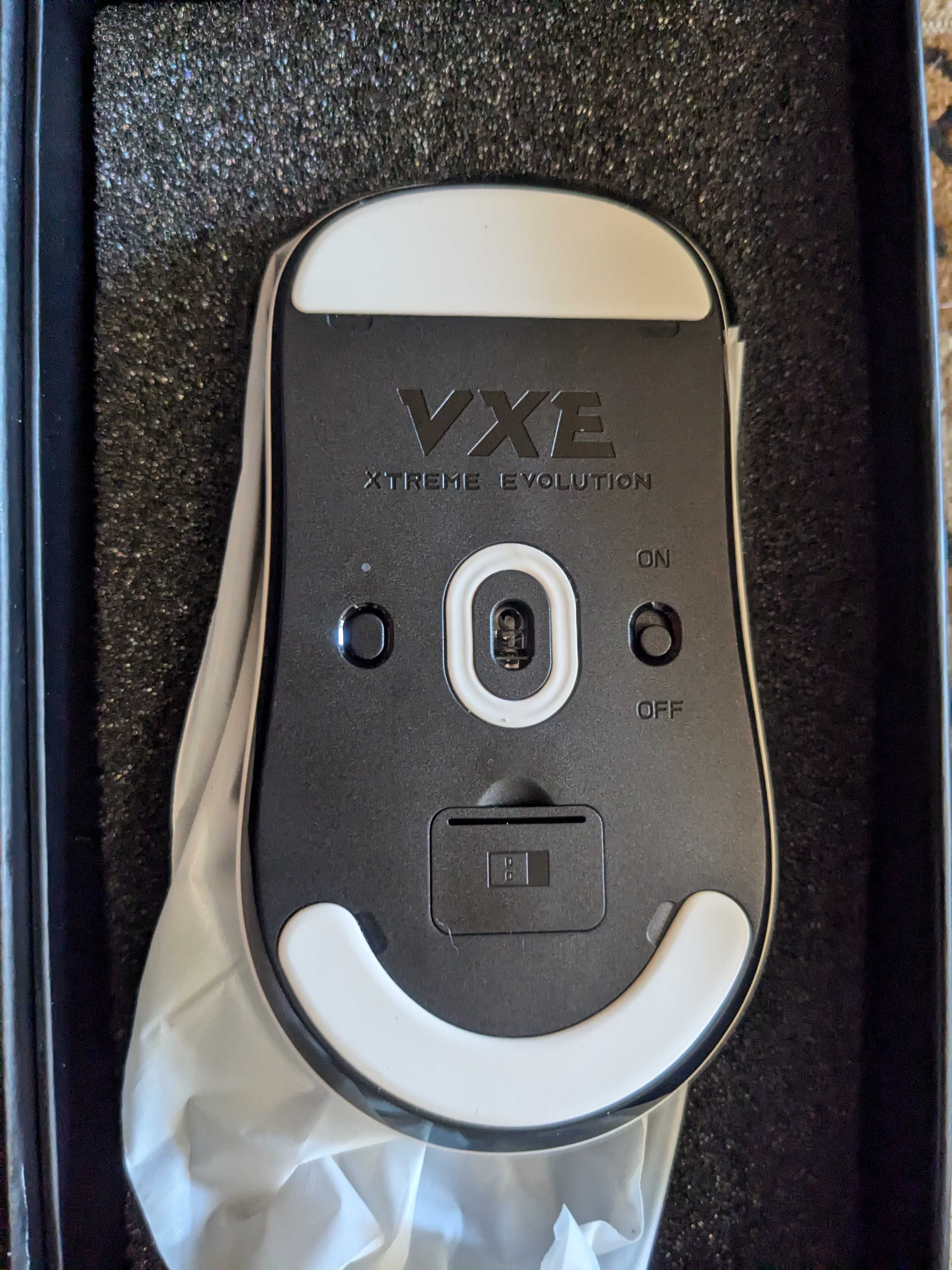 Ігрова мишка VXE Dragonfly R1 PRO MAX (PAW3395 / White)
