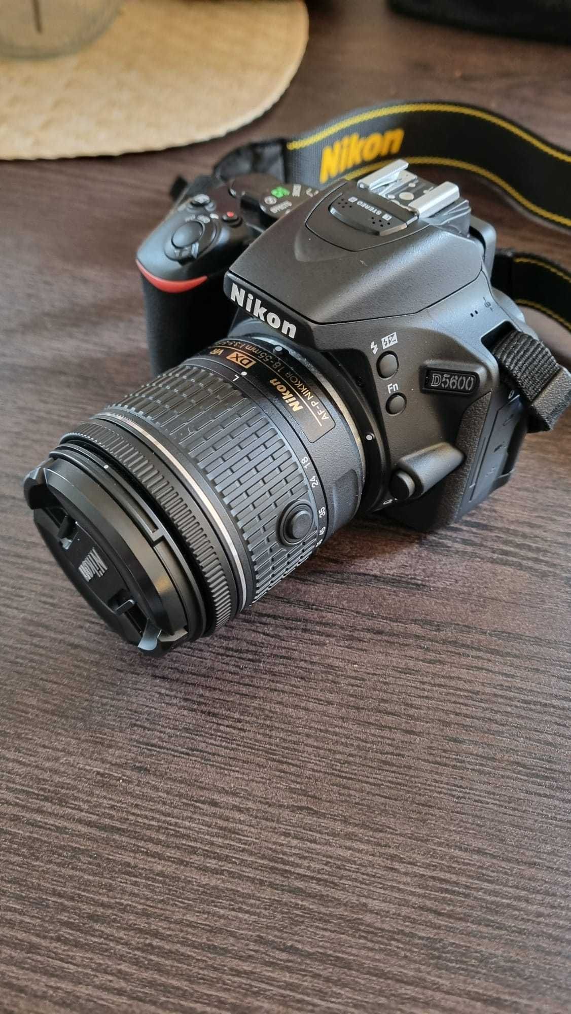 Máquina Fotográfica Nikon D5600 - COMO NOVA