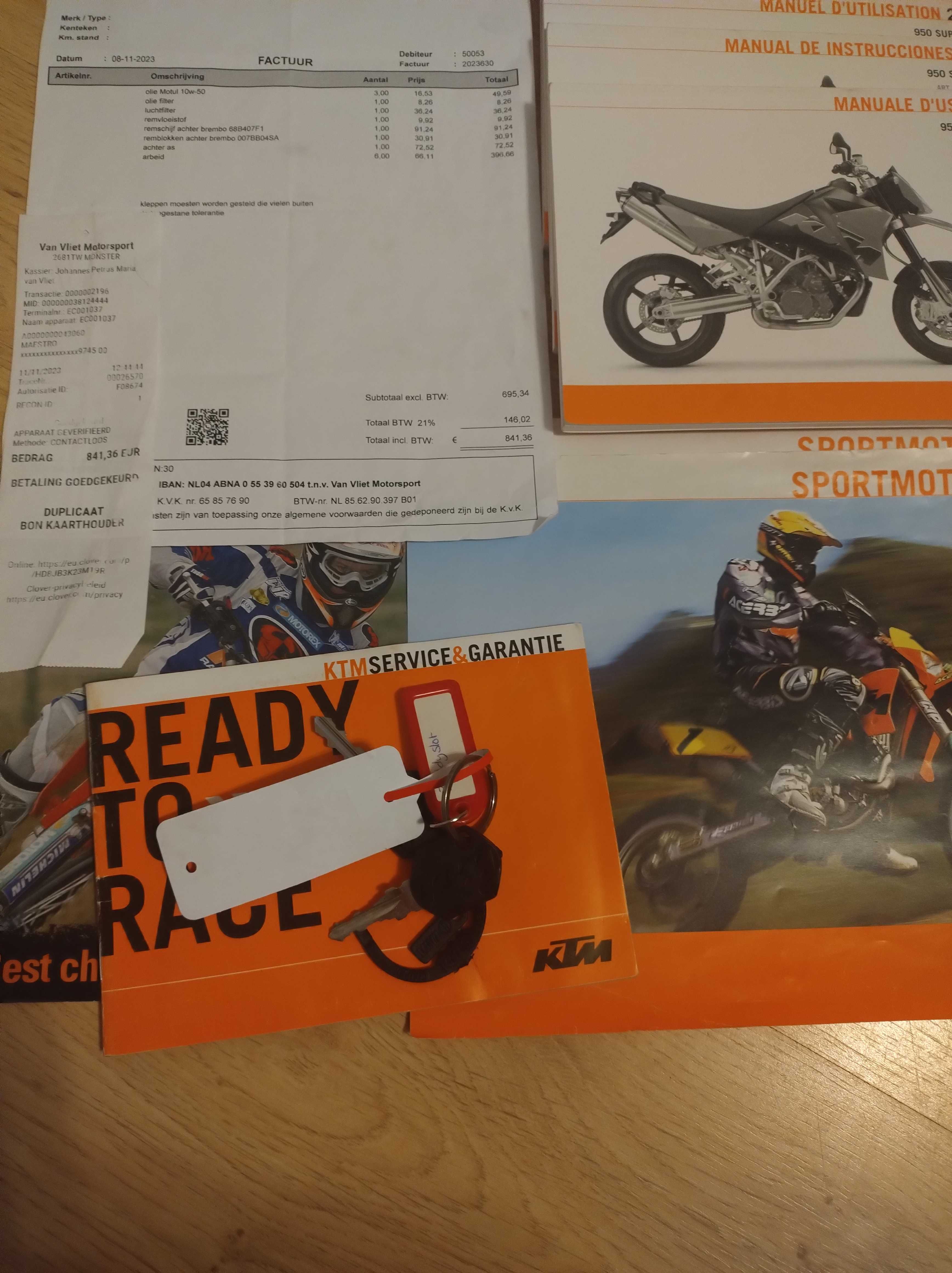 KTM 950 Supermoto