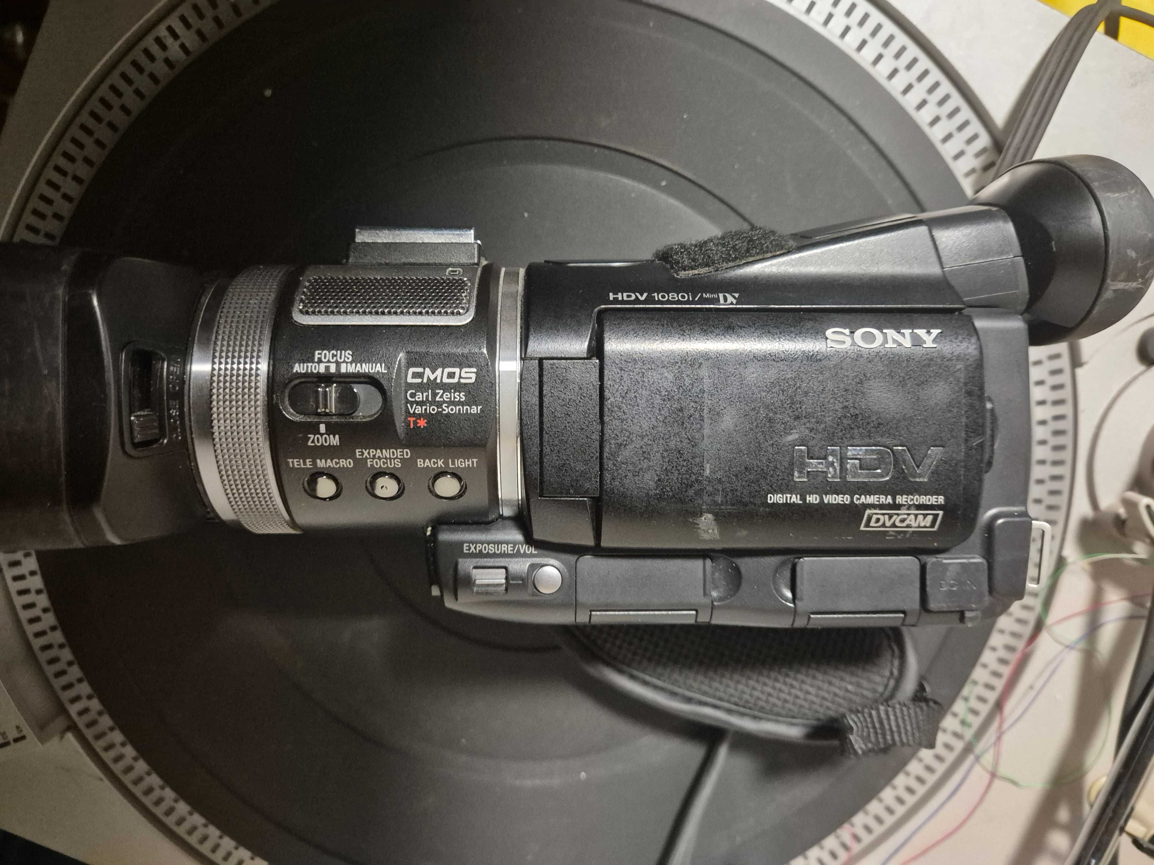 Profesjonalna kamera video JVC GY-HD200E
