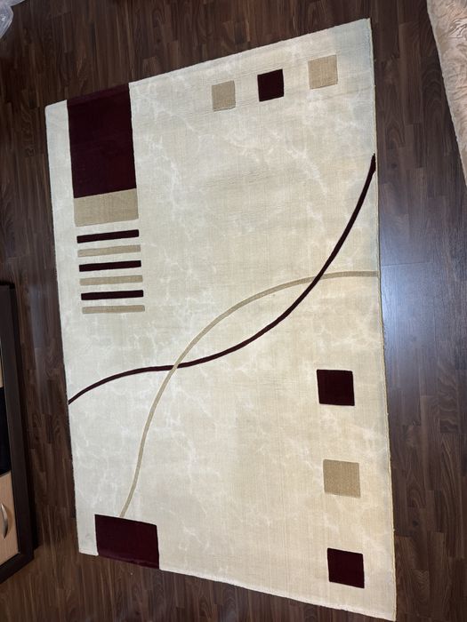 Продам ковер в отличном состоянии