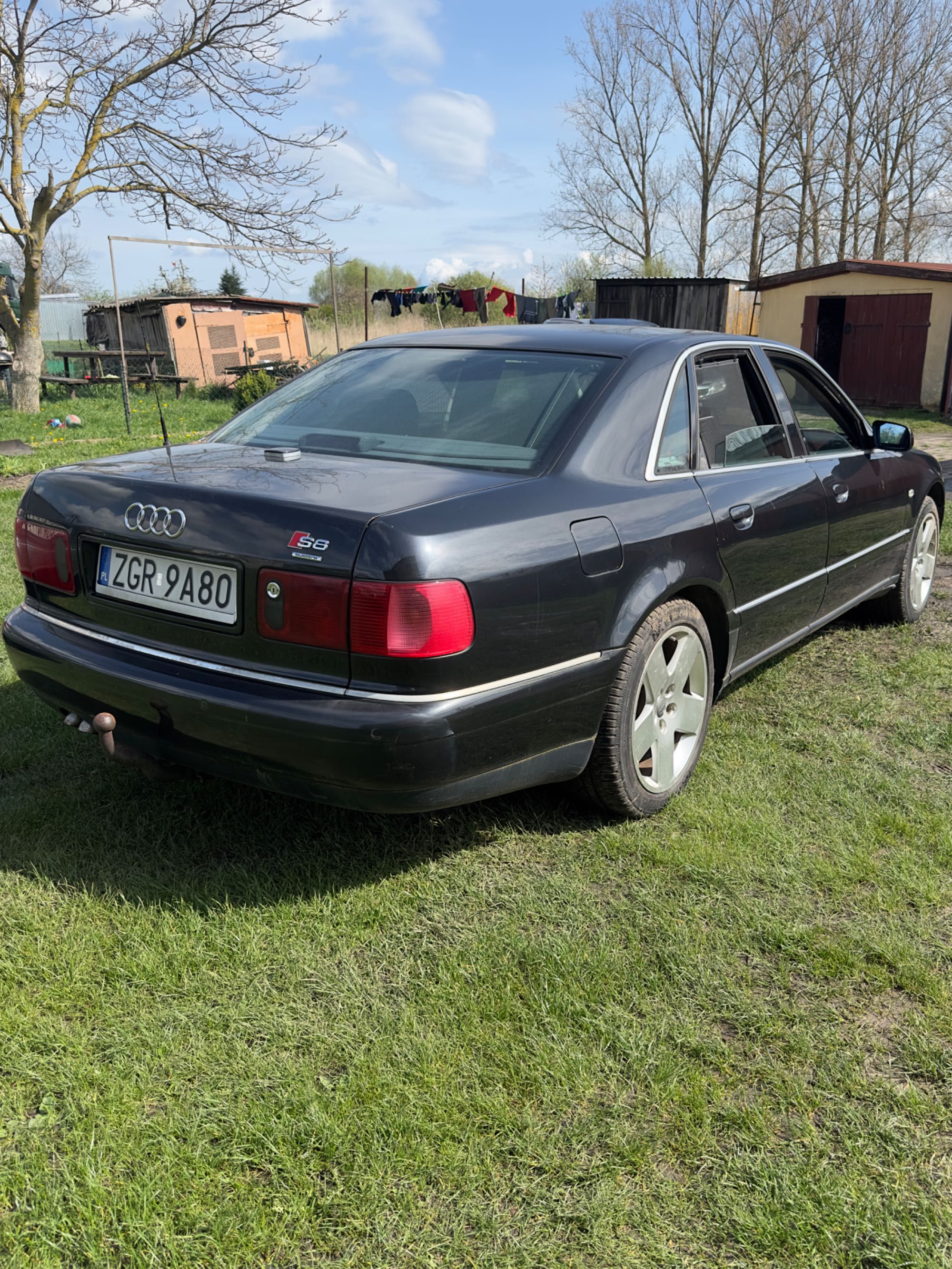 Audi A8 D2 3.3 V8