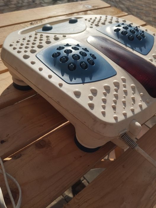 Масажер для ніг з інфрачервоним світлом