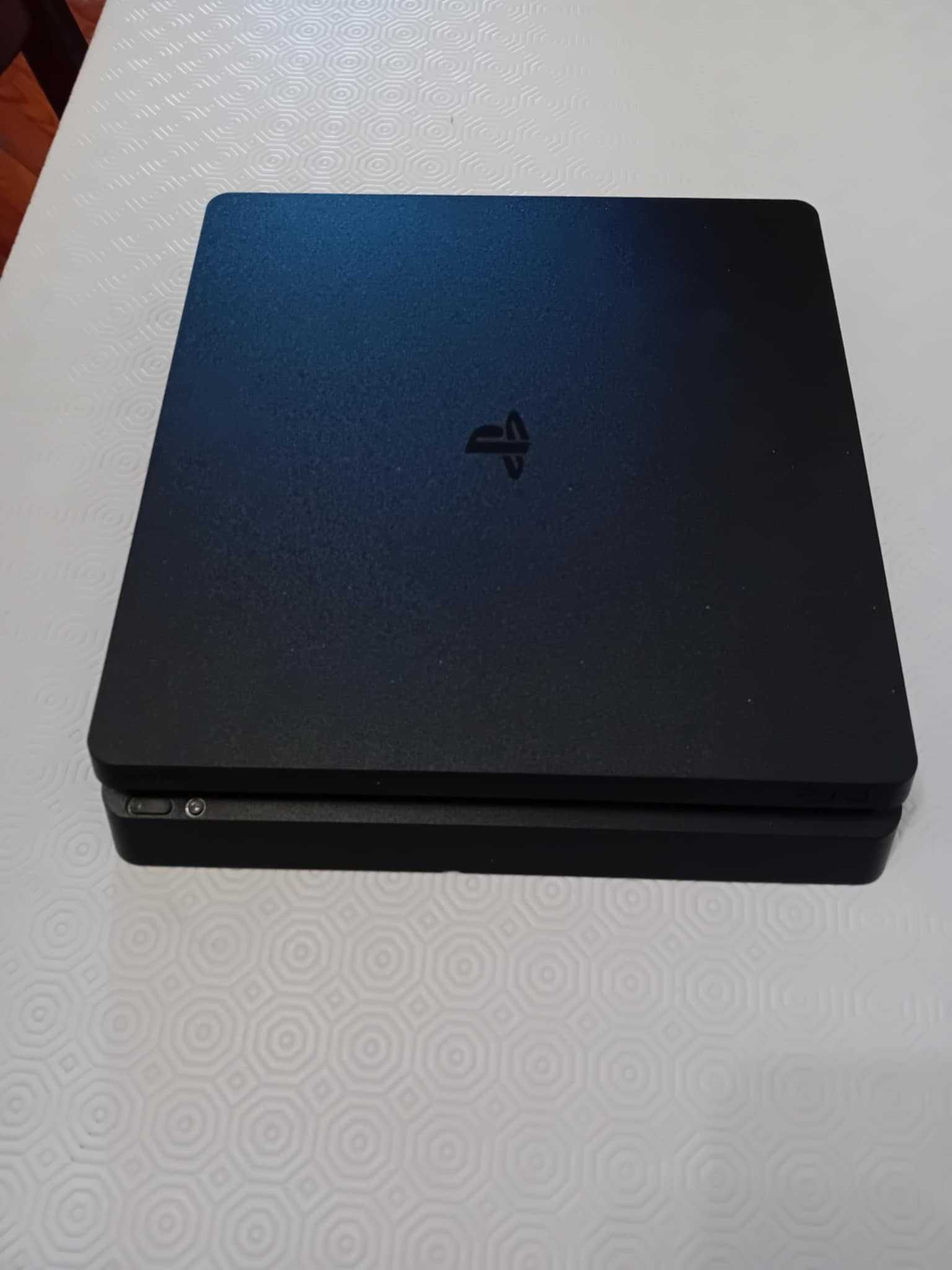 Playstation 4 1 tb 2 comandos novos com 1 jogo gta5