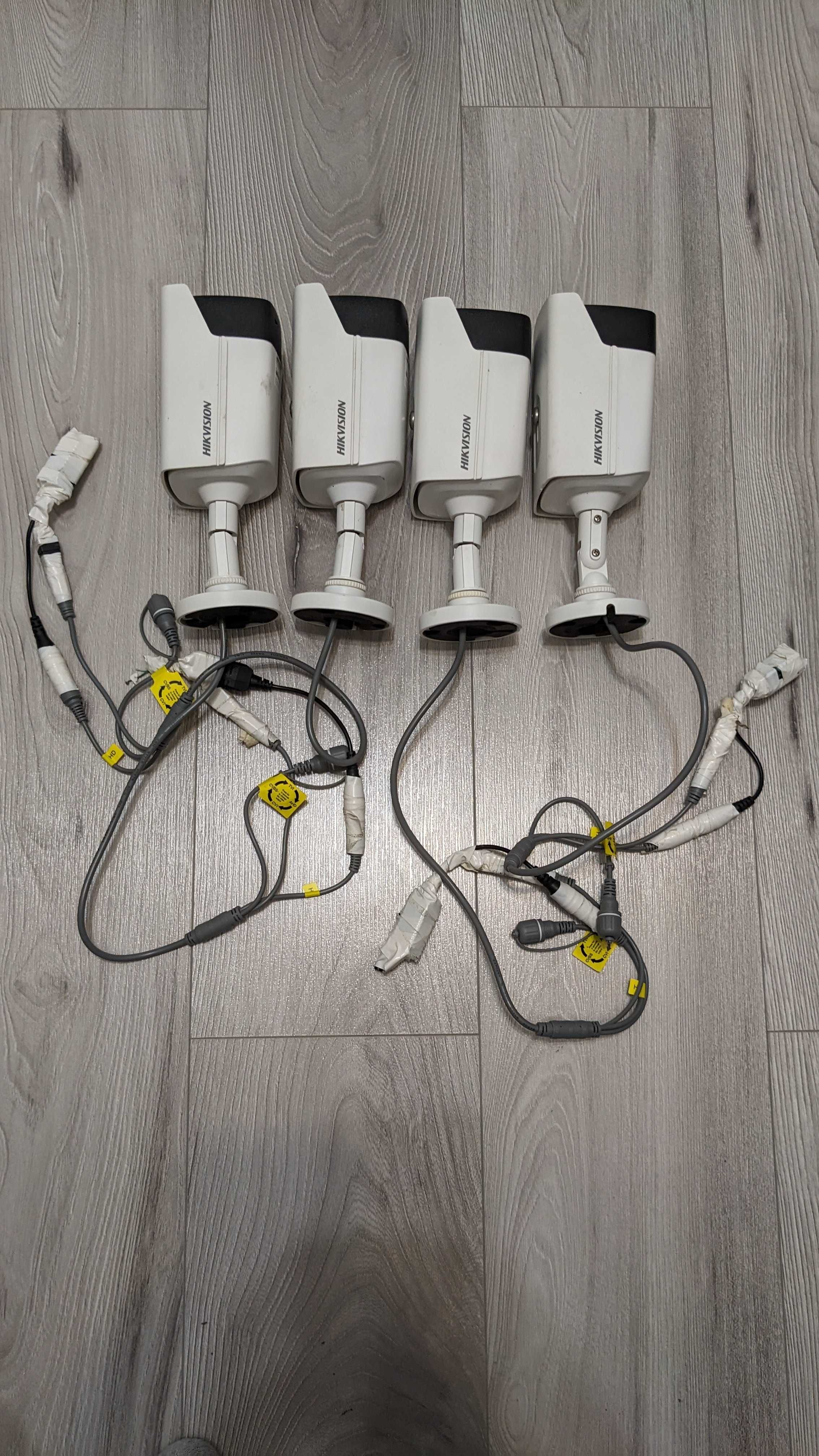 4 Białe Używane Kamery Analogowe Monitoring Hikvision 3.6 mm