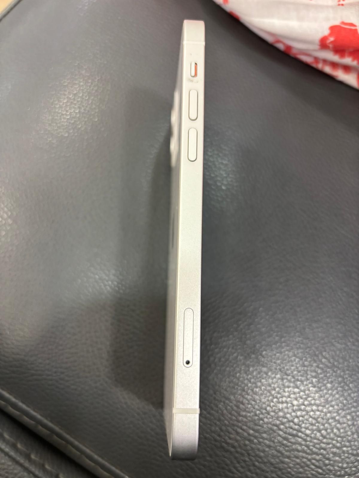 iPhone 12 semi novo