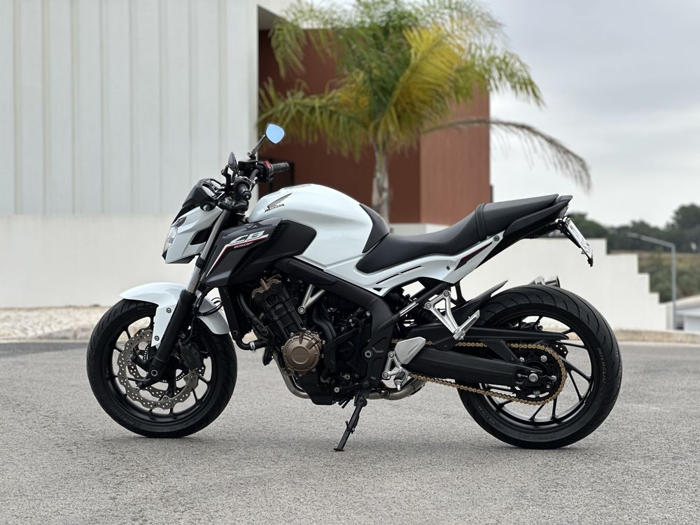 HONDA CB650F - Como Nova!