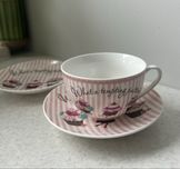 Porcelanowa filiżanka dwa spodki talerzyki vintage Quenn Isabel