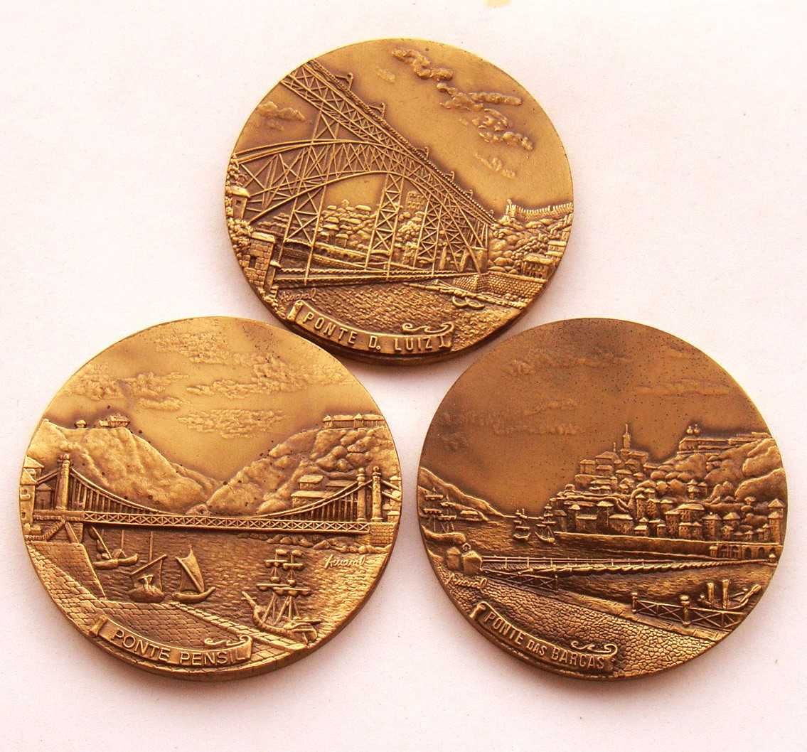 Conjunto de 3 Medalhas de Bronze da Ponte D Luís I, Barcas em Estojo