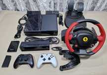 Xbox One 500gb + 1TB + Kinect + 2x Pady + Kierownica Thrustmaster