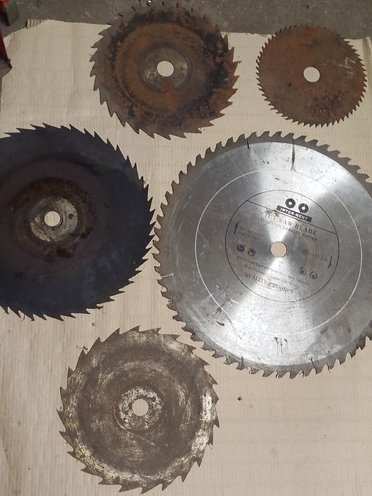 Tarcze do krajzegi, stal na noże PRL