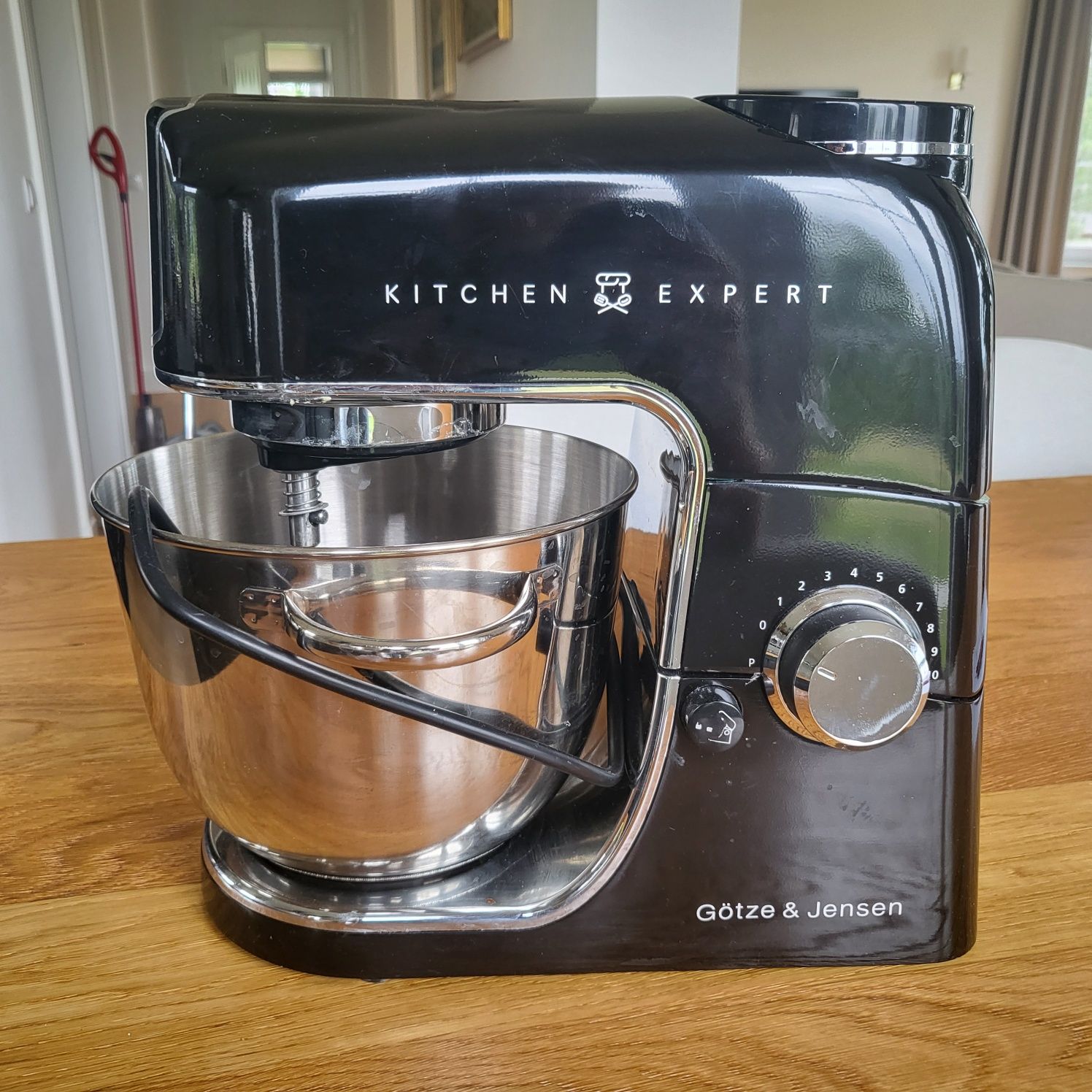 Robot kuchenny planetarny GÖTZE & JENSEN SB600K 1000W pojemność 4,2L b
