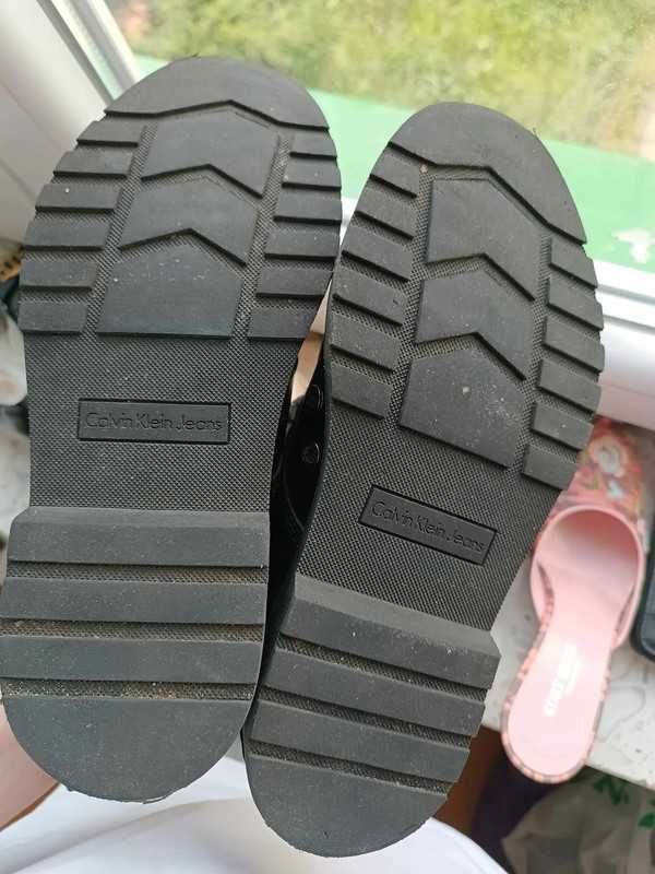 Oryginalne oksfordki damskie Calvin Klein Andie