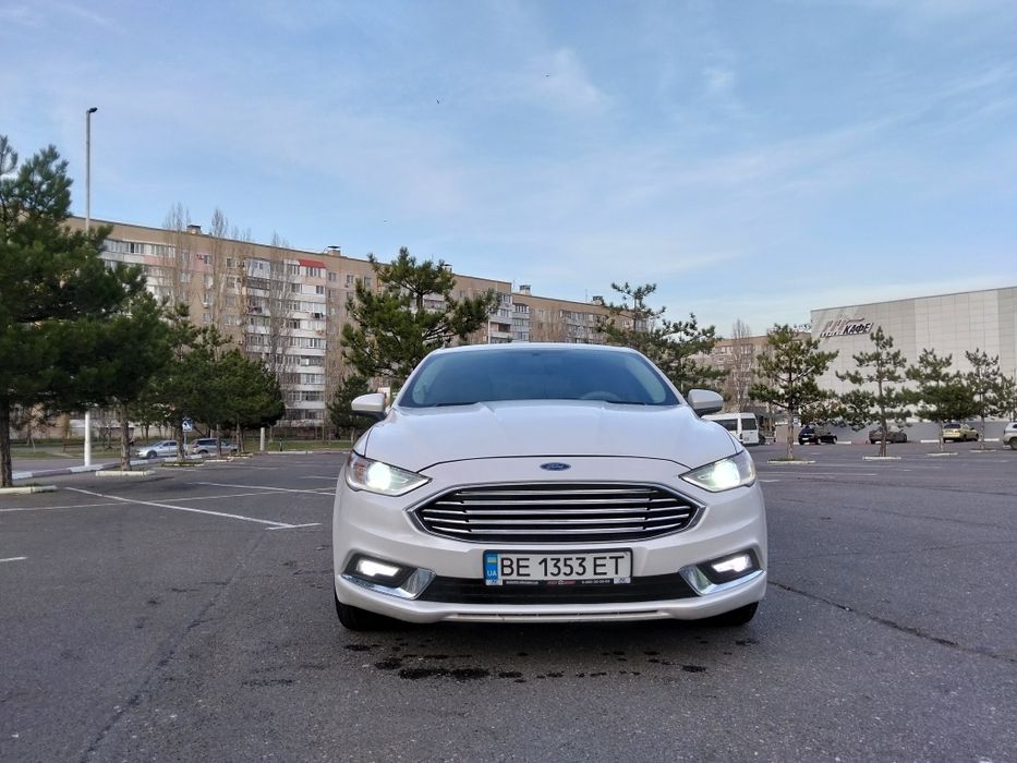 Ford Fusion 2018 Гібрид