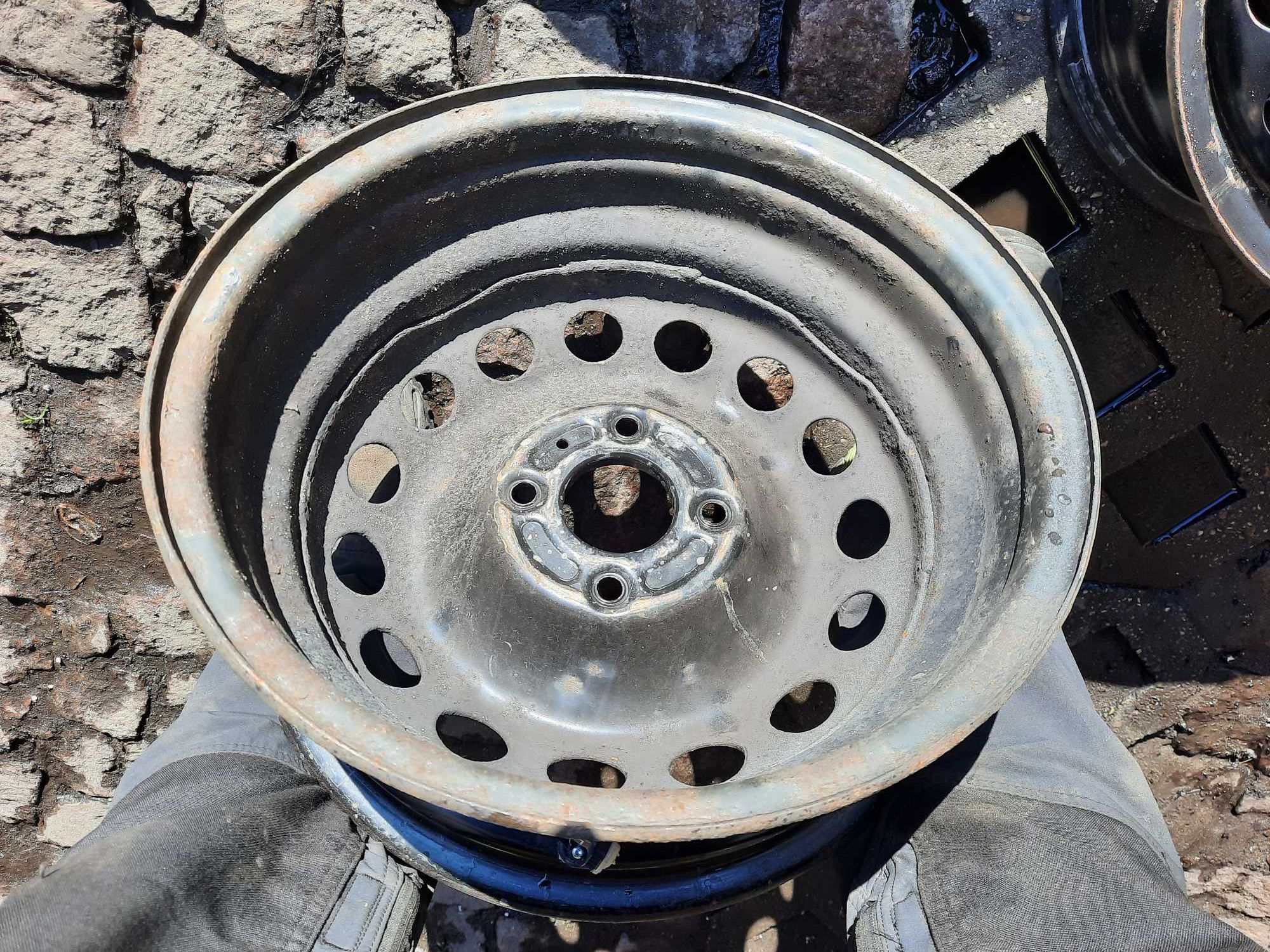 Oryginalne felgi stalowe z czujnikami FORD 15" 4x108 EcoSport B-MAX