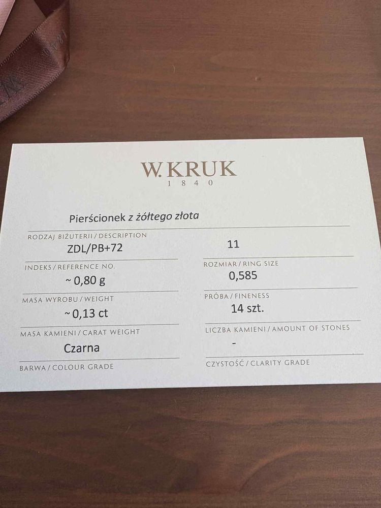 Pierscionek W. Kruk, złoty, czarne brylanty