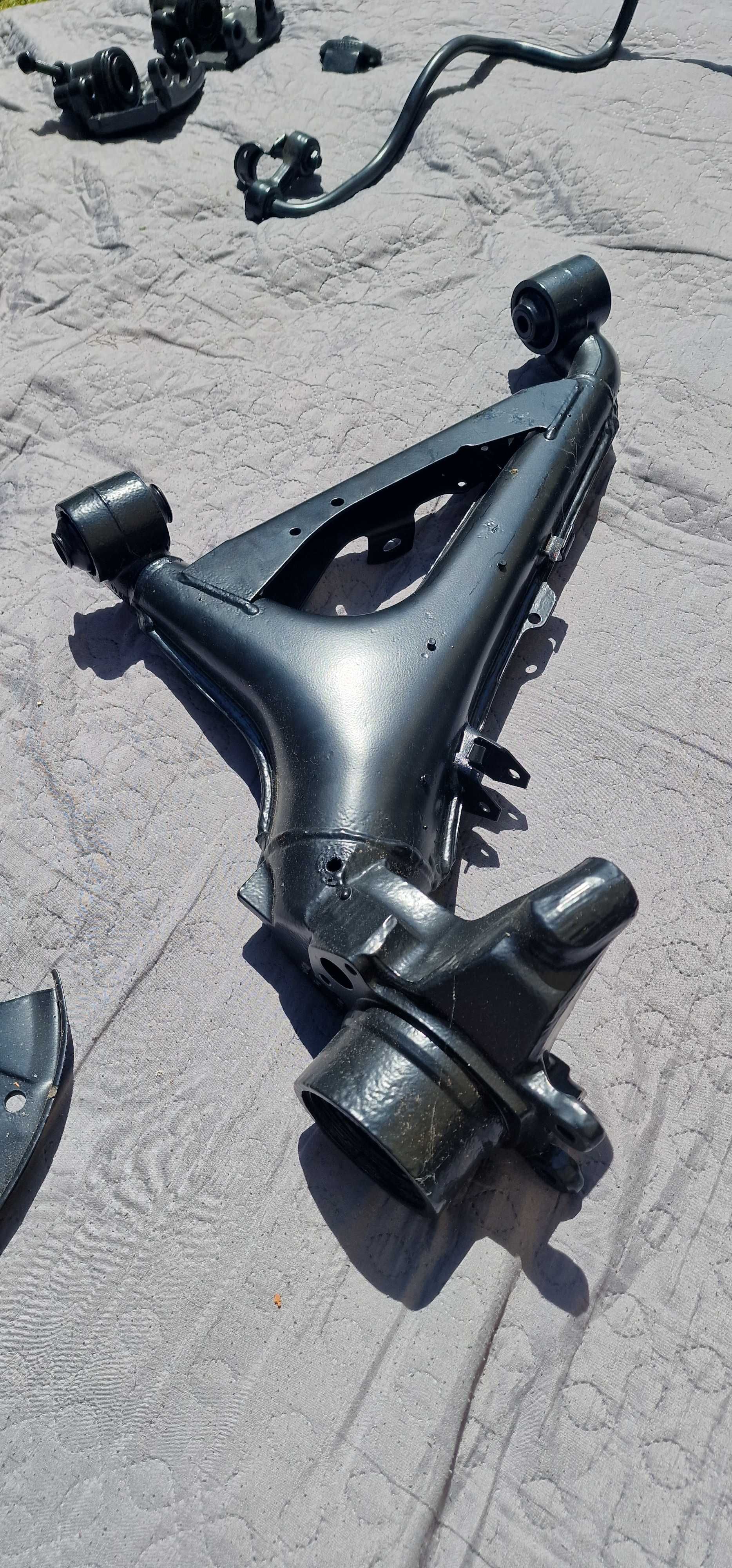 Zawieszenie tył bmw e32 belka tył zaciski