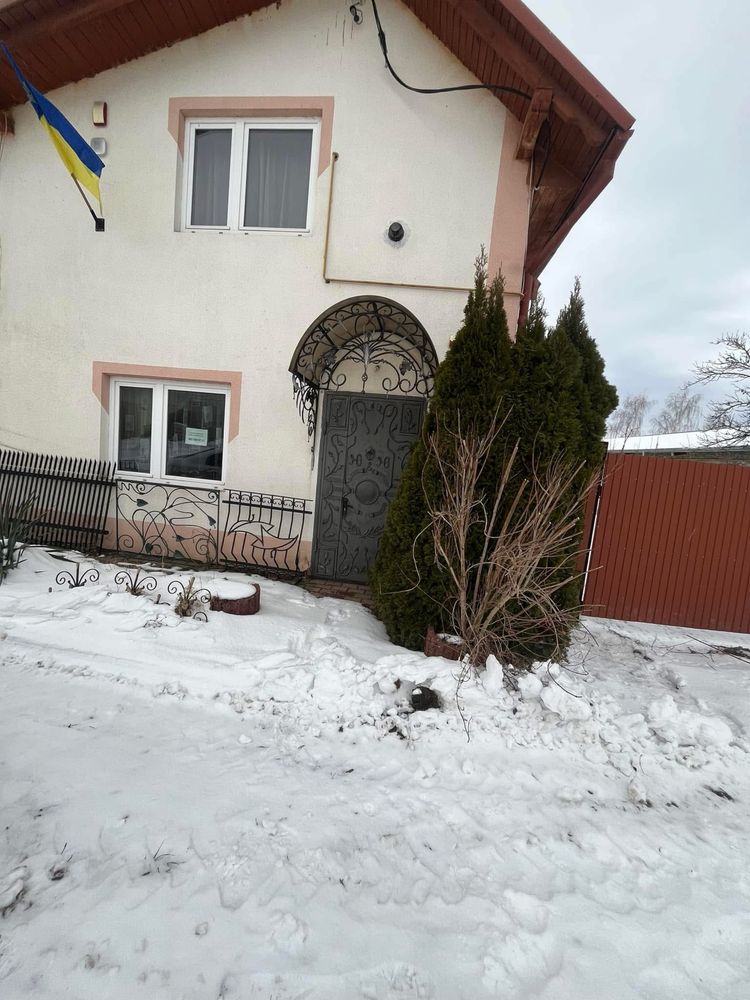 Оренда комерційного приміщення с.Гостинцеве