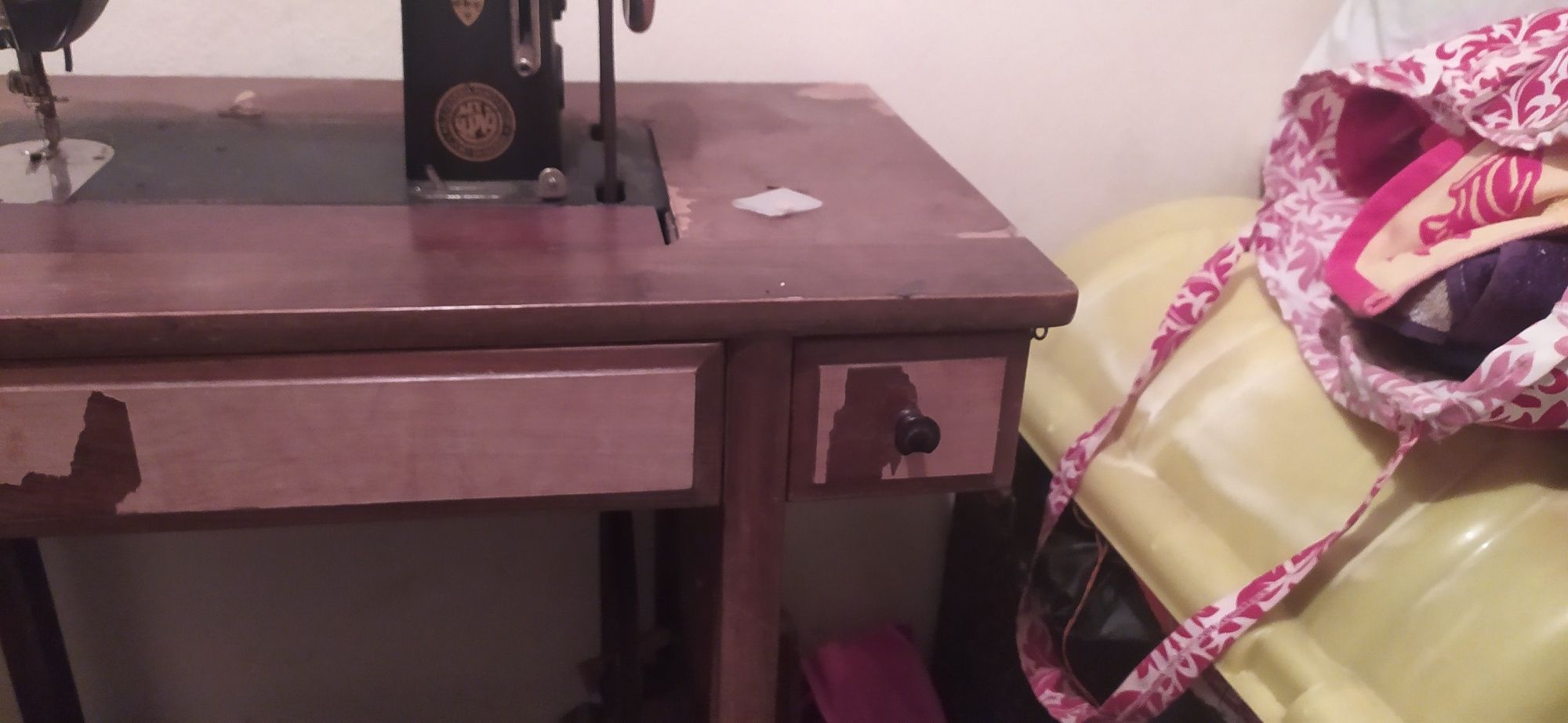 Maquina de costura antiga OLIVA