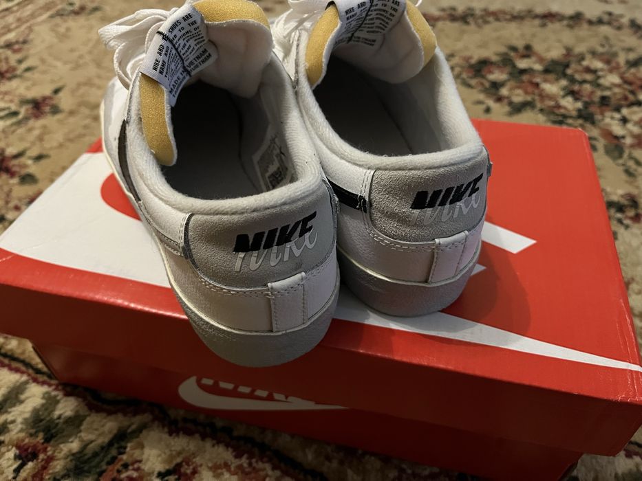 Кросівки чоловічі Nike Blazer Low 77 MenS Shoes White
