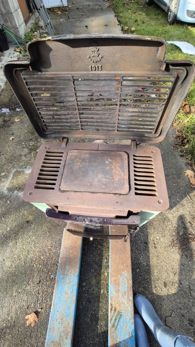 Koza, piecyk kaflowy.