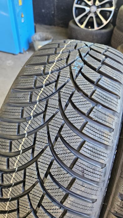 2szt 225/40/20 Toyo Nowe opony dot2821r ZIMA