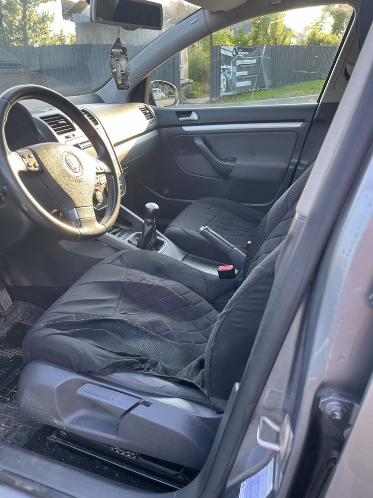 Volkswagen Golf V гольф 5 покоління 2008 рік 1.4 mpi