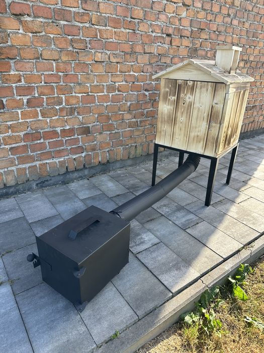 Wędzarnia ogrodowa drewniana wędzok palenisko