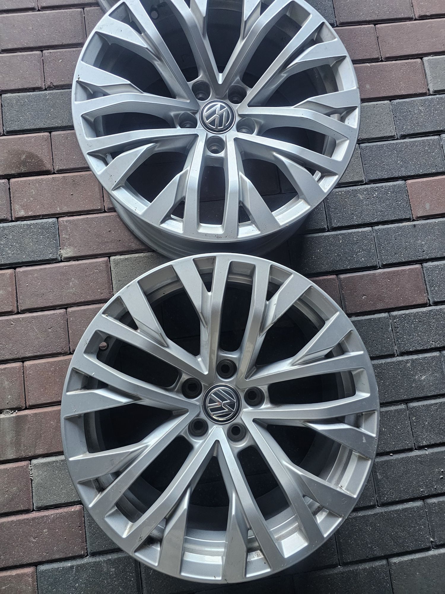 Alufelgi Felgi 18" Vw Touareg Tiguan Passat Audi 5x112