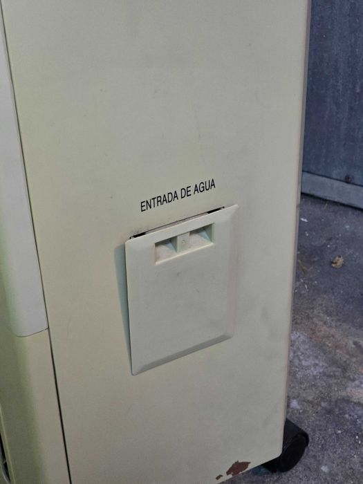 Ventilador Portátil Pallavi Quente e Frio