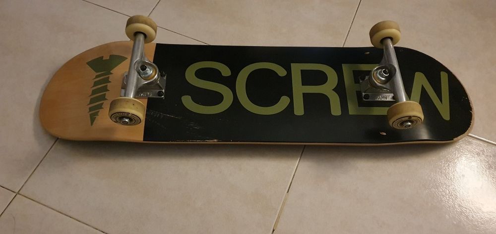 Vendo Skate usado com pouca utilização.