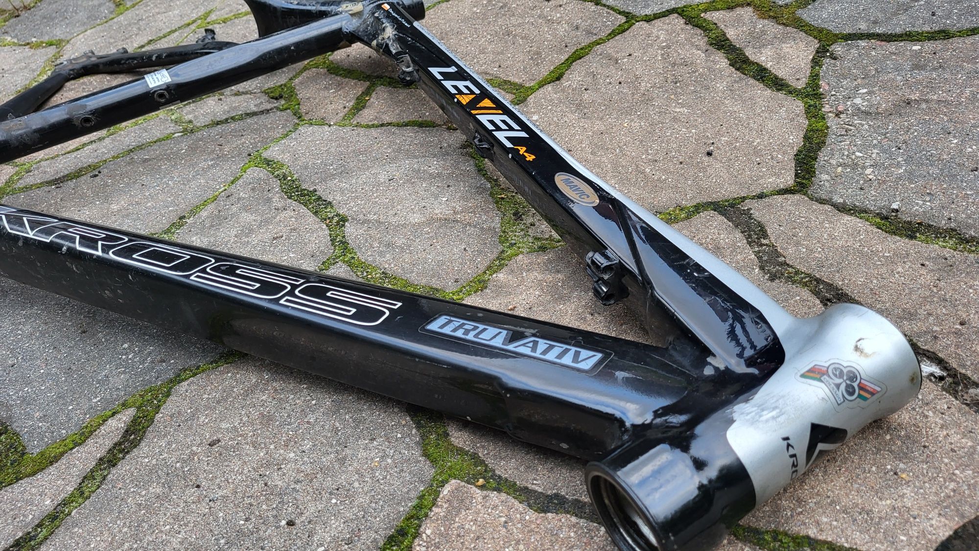 Rama aluminiowa kross level a4 26" rozmiar 20 uszkodzona