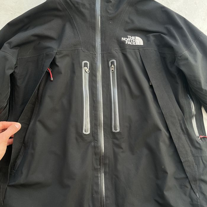 Технологічна куртка The North Face, goretex